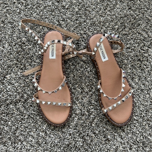 Steve Madden Women’s Travel Tan Sandal Strappy & Studded Sz 7.5 - Picture 4 of 5